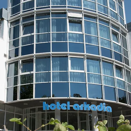 מלון דירות Arkadia 3*