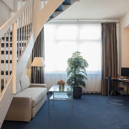 Arkadia מלון דירות