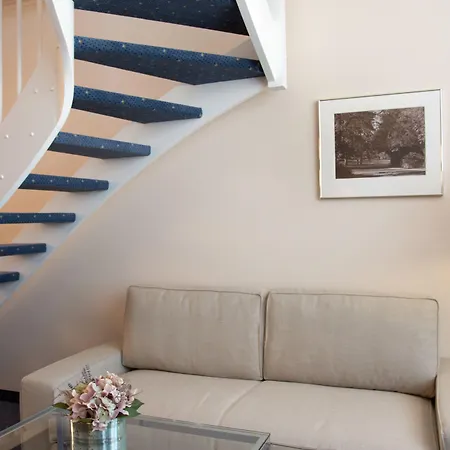 מלון דירות Arkadia 3*